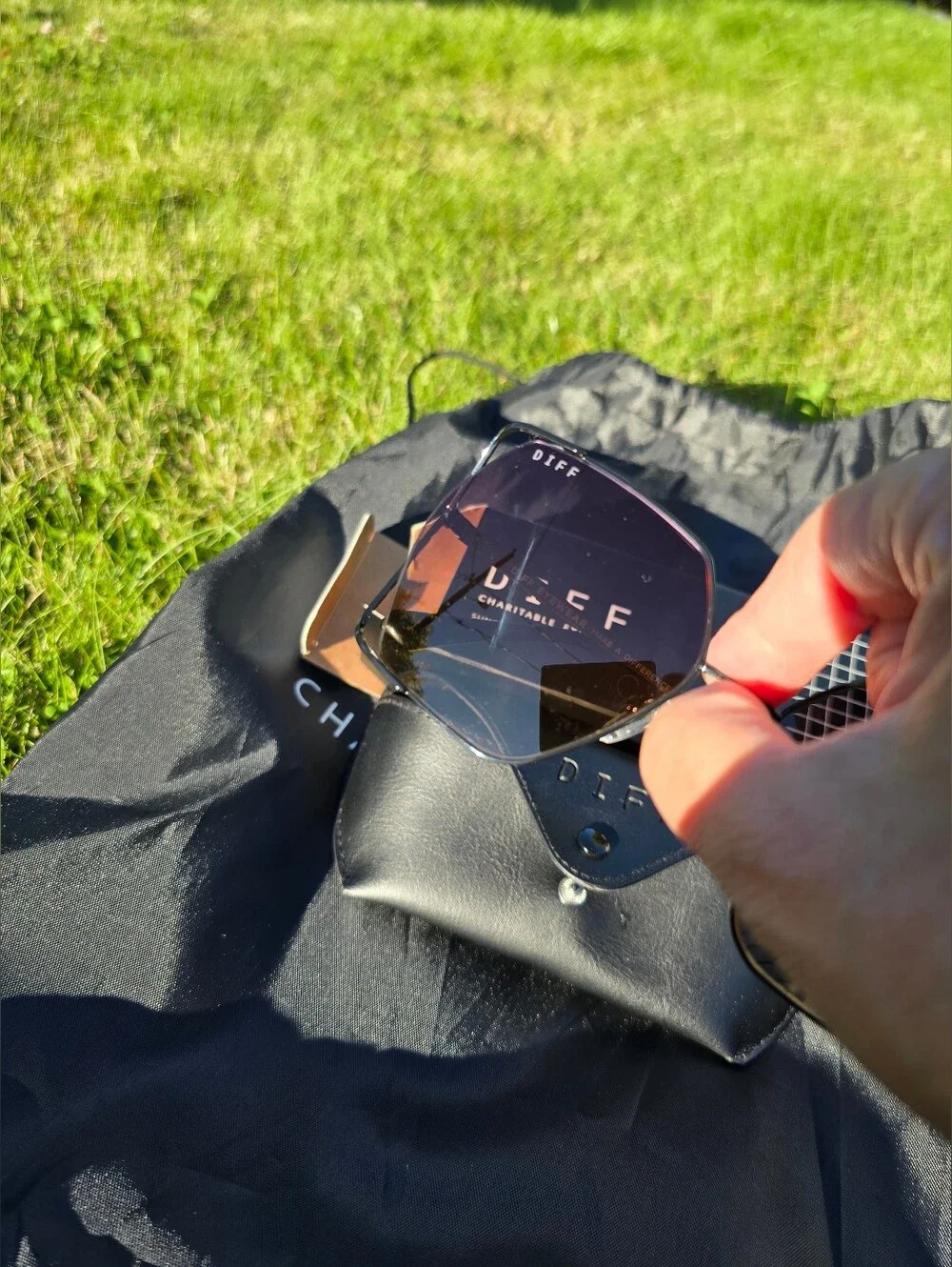 NIB! DIFF Eyewear, Donna IV, black twilight gradient polarized sunglasses
